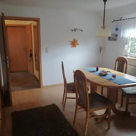 2 Schlafzimmer 115qm J M Vermietung Lejlighed Röthenbach an der Pegnitz