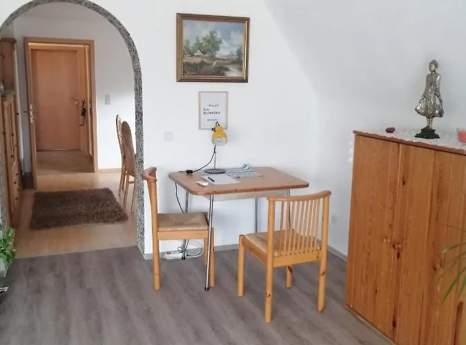 2 Schlafzimmer 115qm J M Vermietung * 佩格尼茨河畔勒滕巴赫